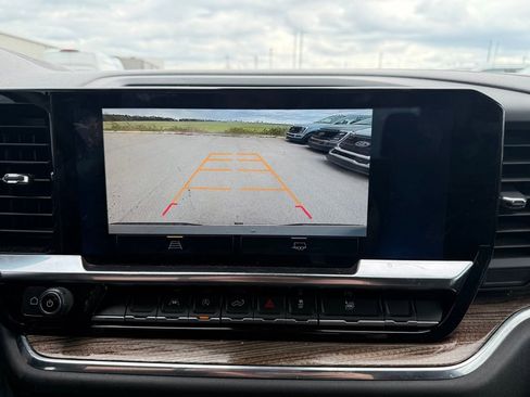 Used 2024 Chevrolet Silverado 1500 LT image 14