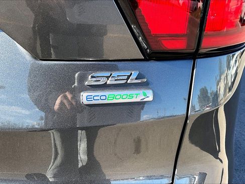 Used 2019 Ford Escape SEL image 30