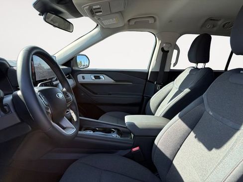 Used 2026 Ford Explorer Active AWD/4WD image 18