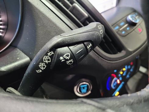 Used 2019 Ford Escape SE image 42