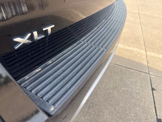 Used 2020 Ford Expedition XLT w/ Equipment Group 202A AWD/4WD image 8