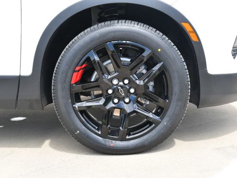 Used 2023 Chevrolet Blazer LT FWD image 5