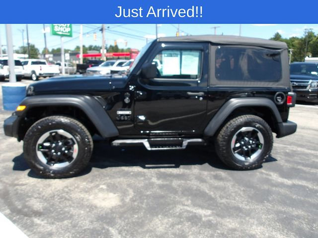 Used 2023 Jeep Wrangler Sport AWD/4WD image 4