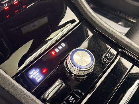 Used 2021 Jeep Grand Cherokee L Summit w/ Luxury Tech Group V image 17