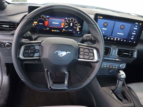 Used 2025 Ford Mustang Coupe RWD image 12