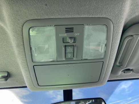Used 2012 Toyota RAV4 FWD image 19