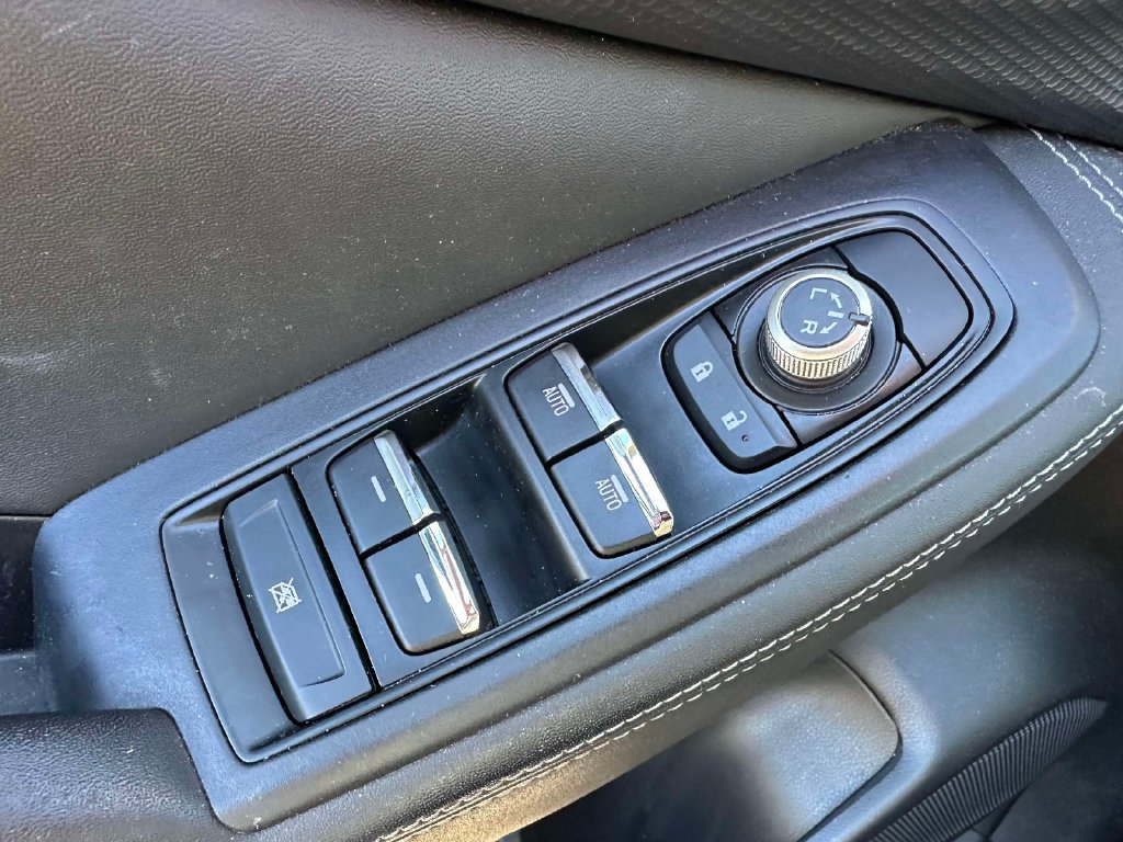 Used 2019 Subaru Forester Limited AWD/4WD image 33