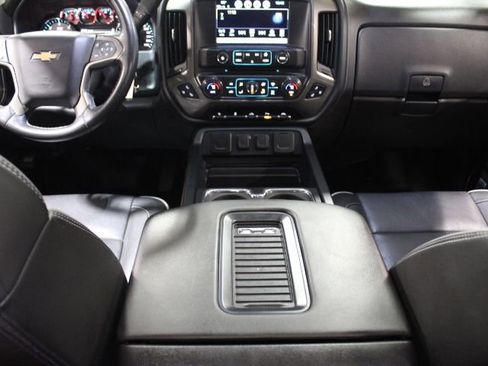 Used 2018 Chevrolet Silverado 1500 High Country AWD/4WD image 32