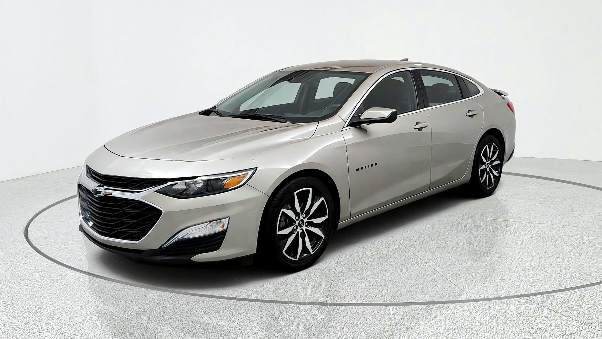 Used 2023 Chevrolet Malibu RS FWD image 1