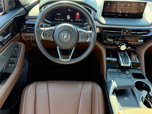 Used 2023 Acura MDX SH-AWD w/ Technology Package image 9