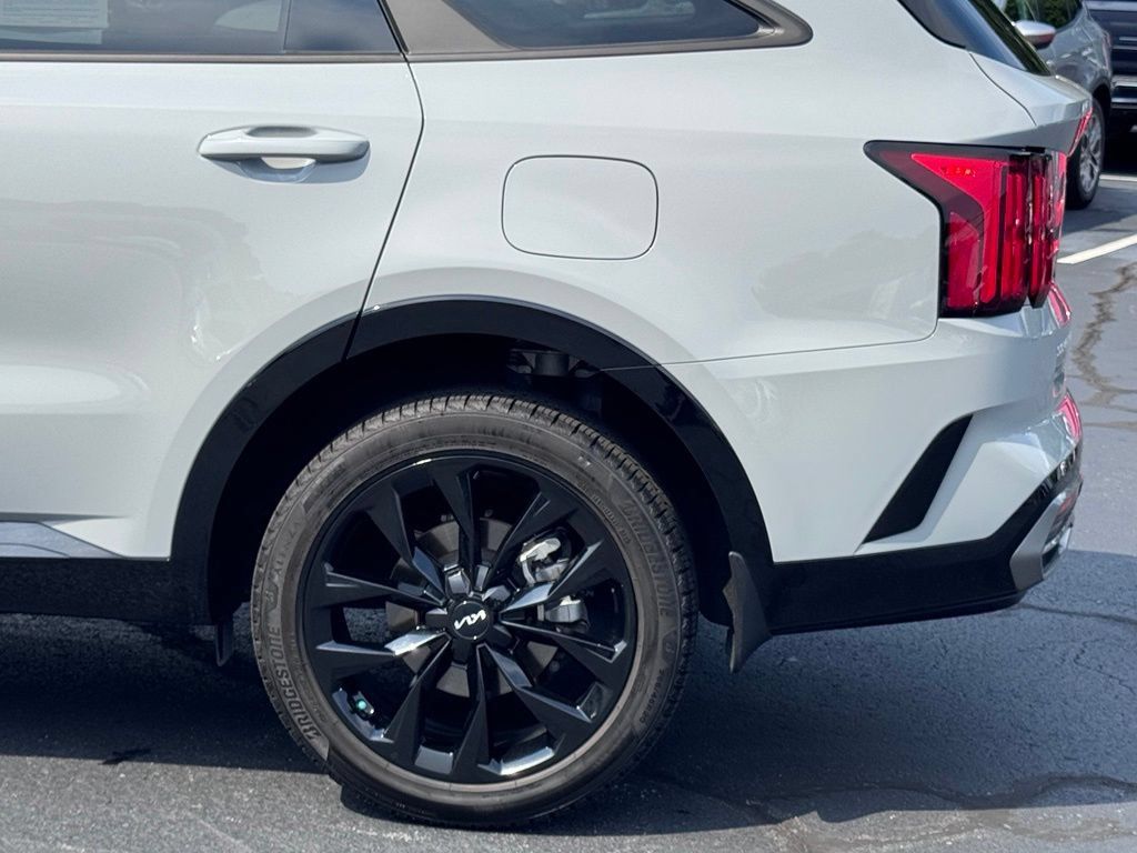 Used 2023 Kia Sorento SX AWD/4WD image 40