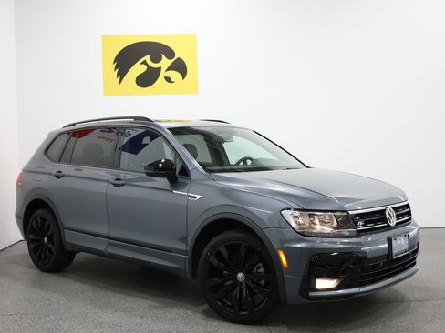 Used 2021 Volkswagen Tiguan SE R-Line FWD image 2
