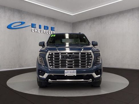 Used 2026 GMC Yukon Denali AWD/4WD image 9