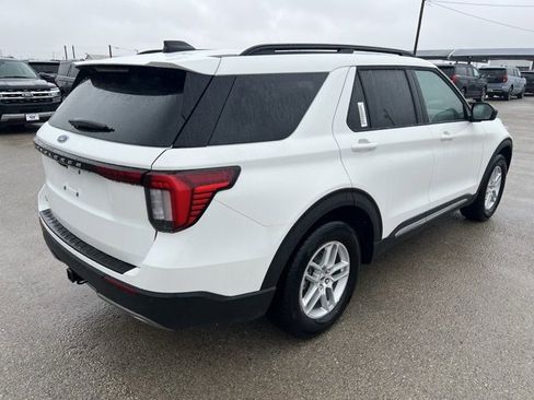 New 2025 Ford Explorer Active w/ Active Comfort Package image 8