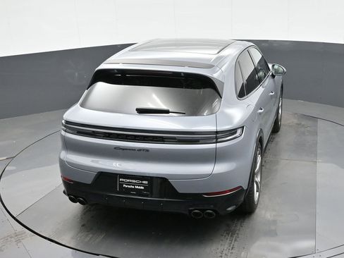 New 2026 Porsche Cayenne GTS image 29