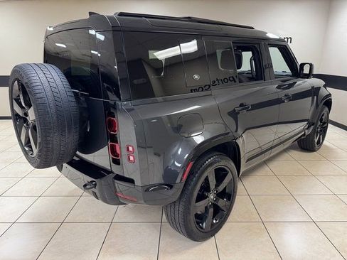 Used 2024 Land Rover Defender 110 X-Dynamic SE image 6