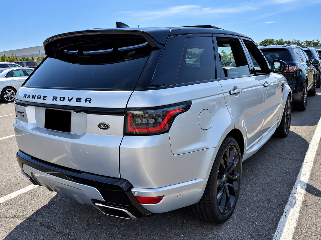 Used 2020 Land Rover Range Rover Sport HST AWD/4WD image 4