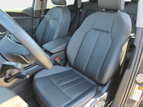 Used 2025 Audi Q5 Premium w/ Convenience Package AWD/4WD image 18