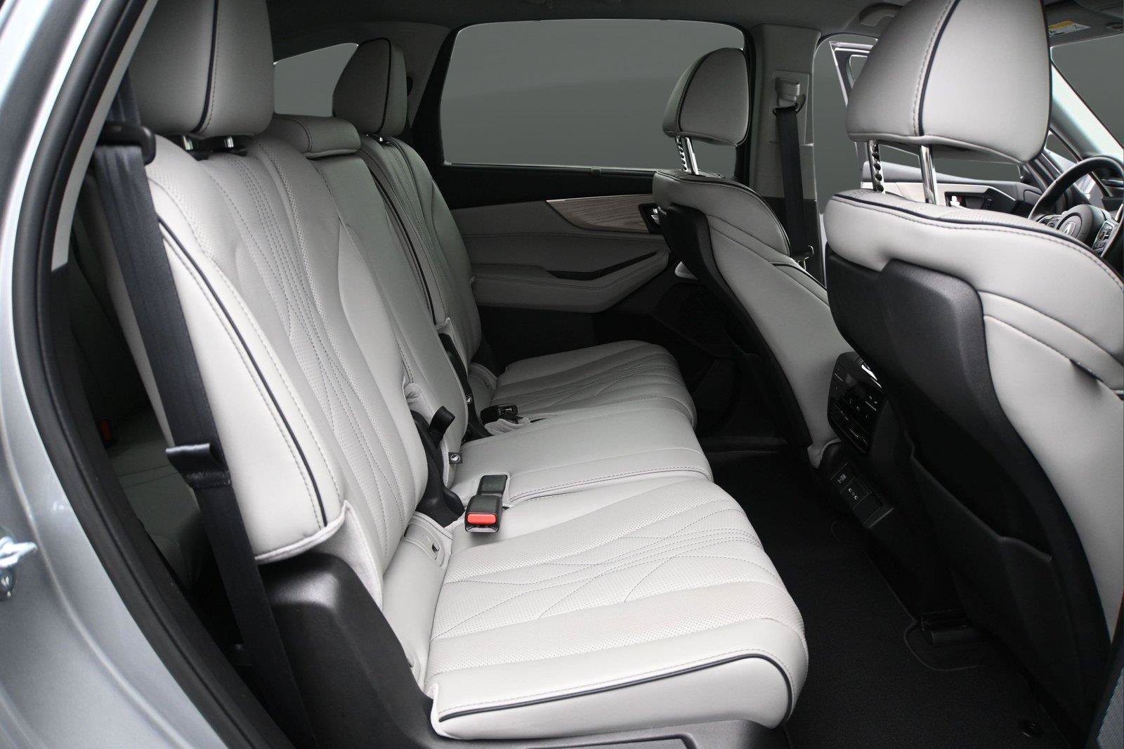 Certified 2026 Acura MDX w/ Advance Package AWD/4WD image 18