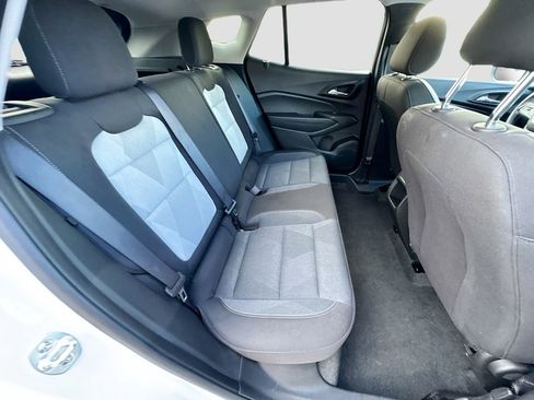 Used 2025 Chevrolet Trax LS image 23