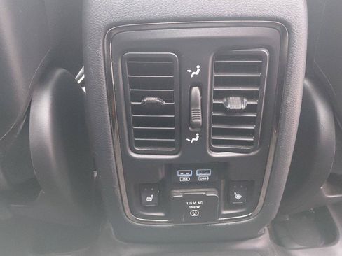 Used 2018 Jeep Grand Cherokee High Altitude AWD/4WD image 16