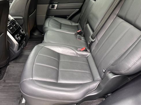 Used 2018 Land Rover Range Rover Sport HSE image 18