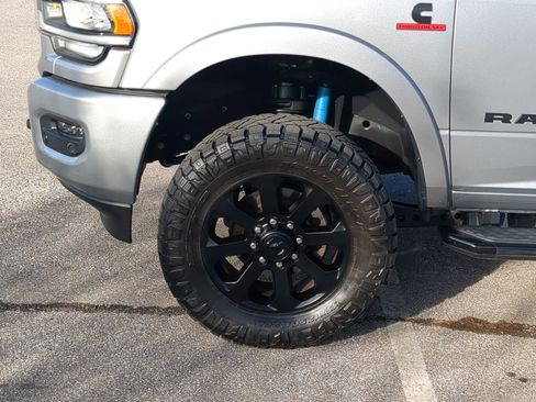 Used 2022 RAM 2500 Laramie w/ Night Edition image 11