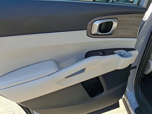 Used 2022 Kia Sorento S w/ Panoramic Sunroof Package image 19