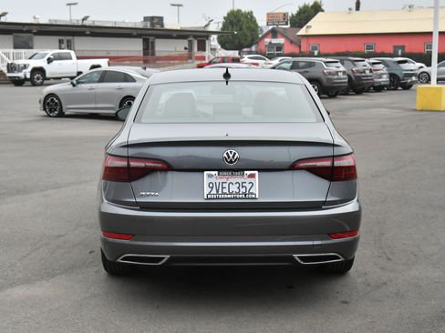 Used 2020 Volkswagen Jetta R-Line image 7