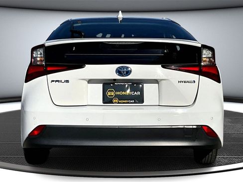 Used 2022 Toyota Prius L Eco image 5
