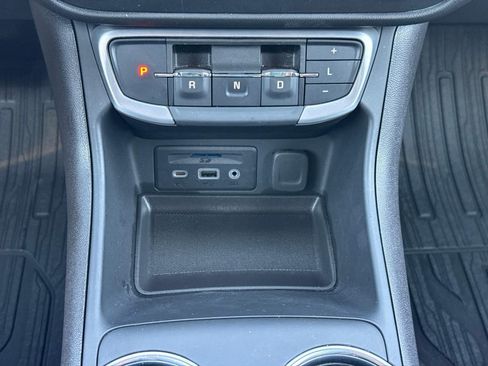 Used 2024 GMC Terrain SLT w/ Tech Package AWD/4WD image 12
