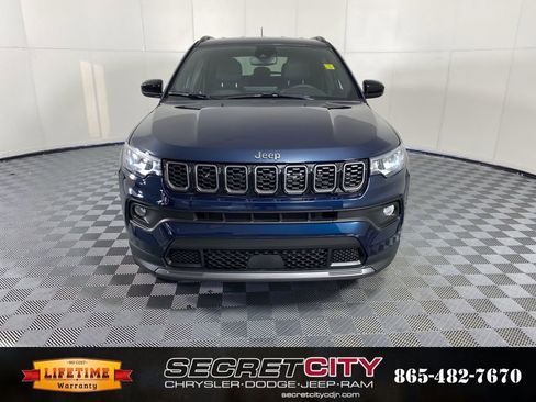 New 2026 Jeep Compass Latitude image 2