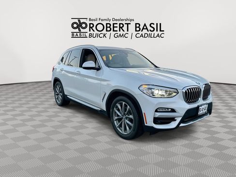 Used 2018 BMW X3 xDrive30i w/ Premium Package AWD/4WD image 2
