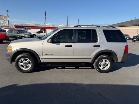 Used 2004 Ford Explorer XLS image 3
