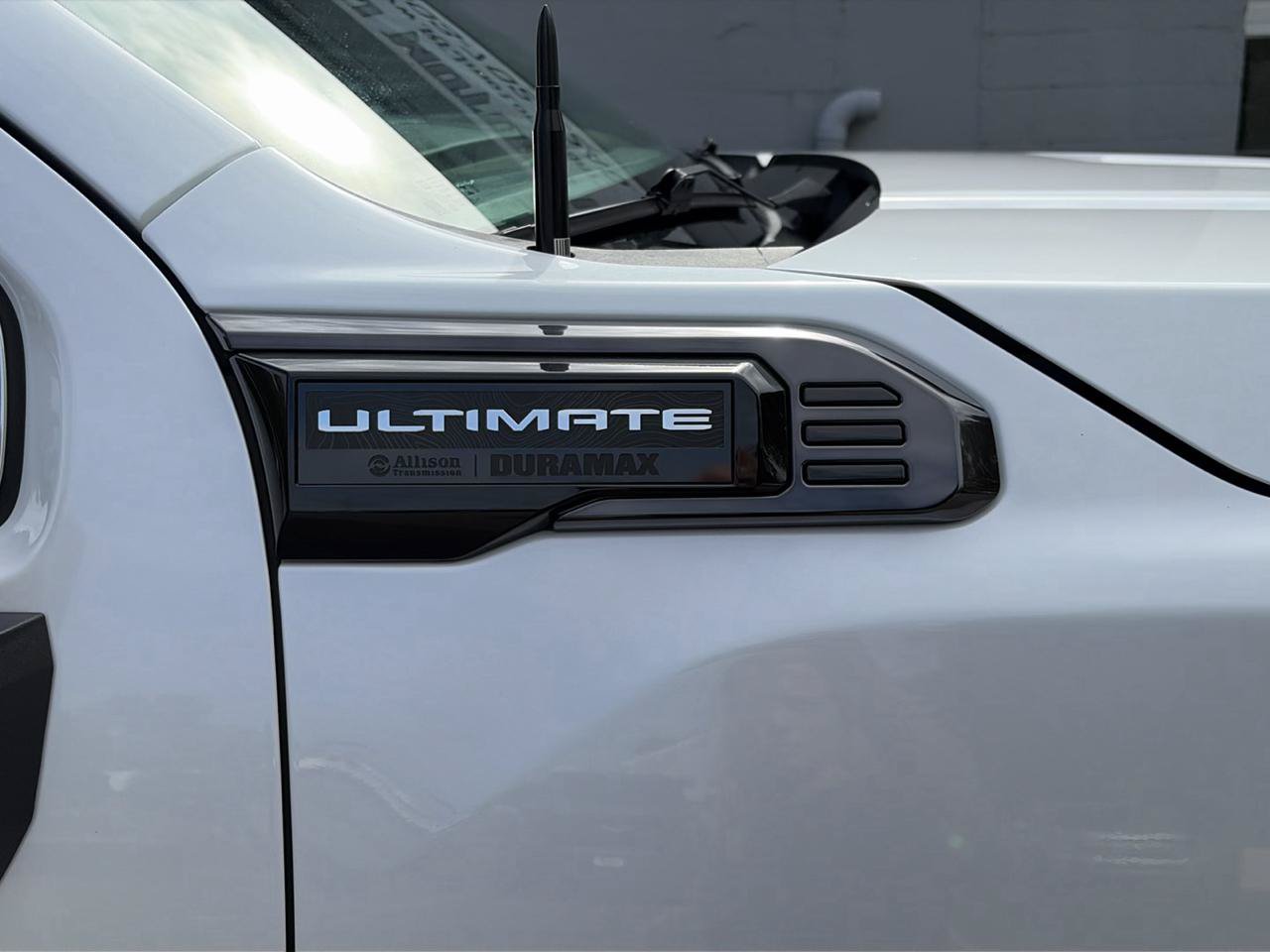 Used 2024 GMC Sierra 2500 Denali Ultimate AWD/4WD image 16