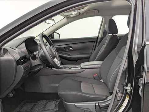 Used 2025 Nissan Sentra SV image 14