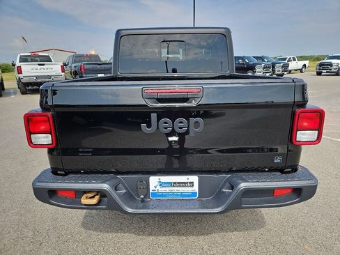 New 2026 Jeep Gladiator Sport AWD/4WD image 6