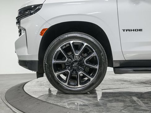 Used 2021 Chevrolet Tahoe RST w/ Luxury Package AWD/4WD image 3