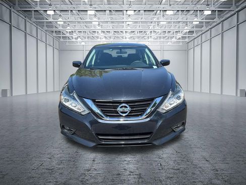 Used 2017 Nissan Altima 2.5 SV FWD image 2