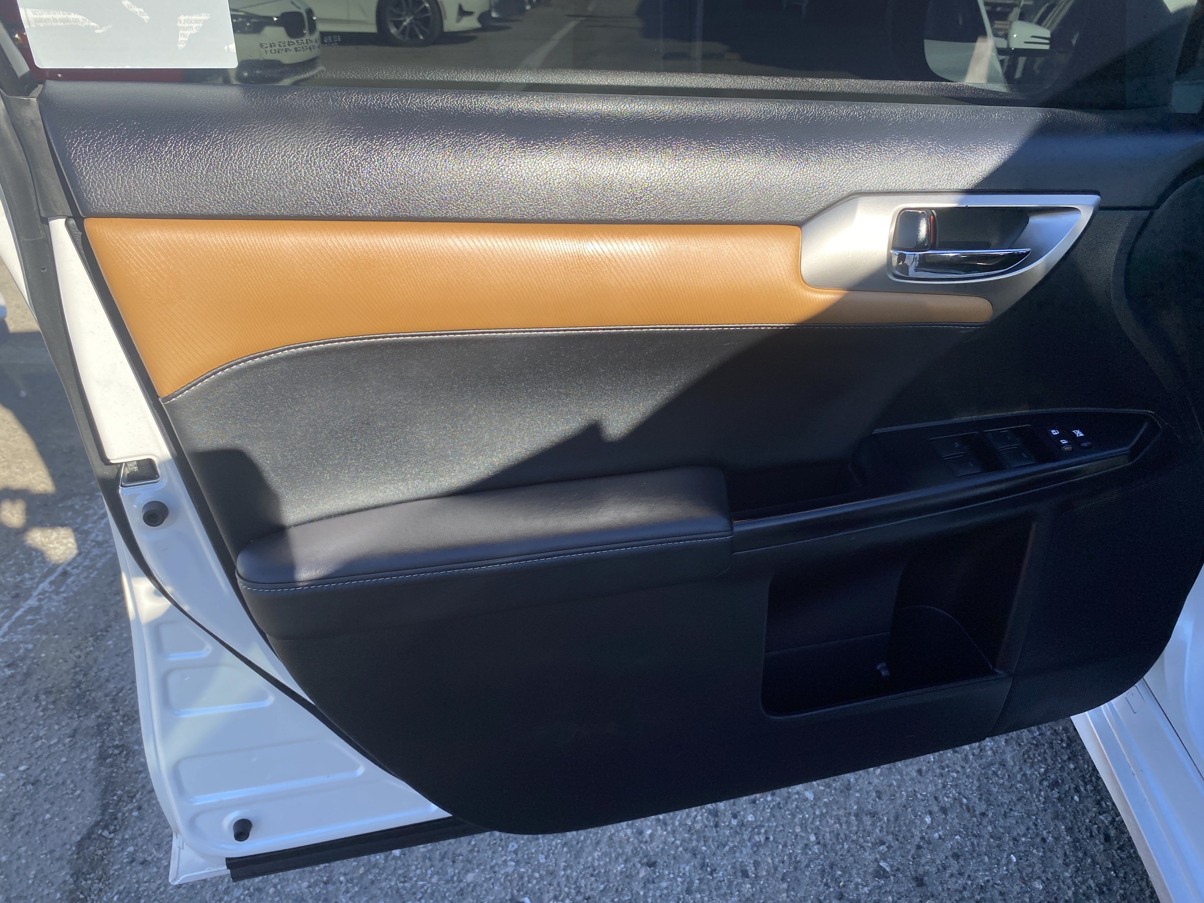Used 2015 Lexus CT 200h FWD image 14