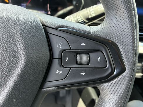Used 2026 Chevrolet Trax LT FWD image 28