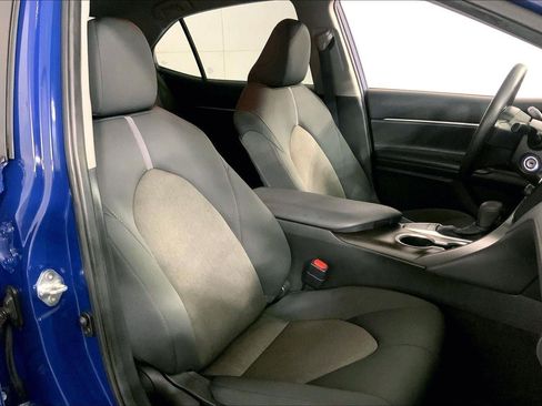 Used 2023 Toyota Camry LE FWD image 7