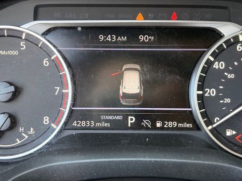 Certified 2025 Nissan Rogue SV FWD image 29