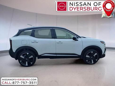 New 2026 Nissan Kicks SR FWD image 2