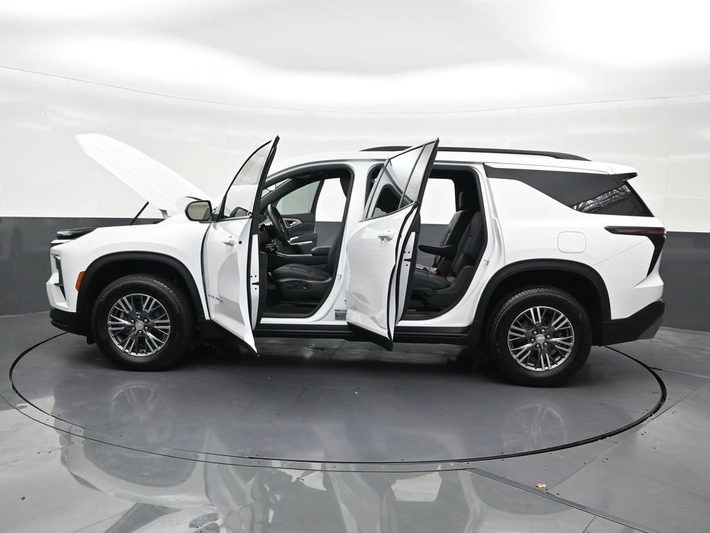 Used 2026 Chevrolet Traverse LT FWD image 35