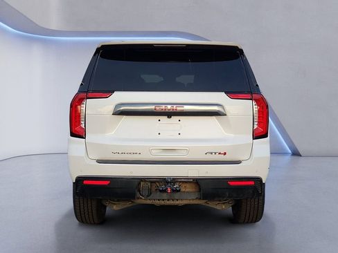 Used 2023 GMC Yukon AT4 w/ AT4 Premium Package image 4