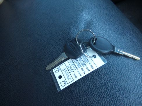 Used 2004 Dodge Ram 1500 Truck ST image 13