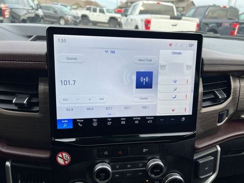 Used 2023 Ford Expedition Max Limited image 16