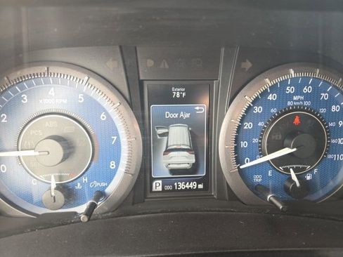 Used 2015 Toyota Sienna XLE AWD/4WD image 18
