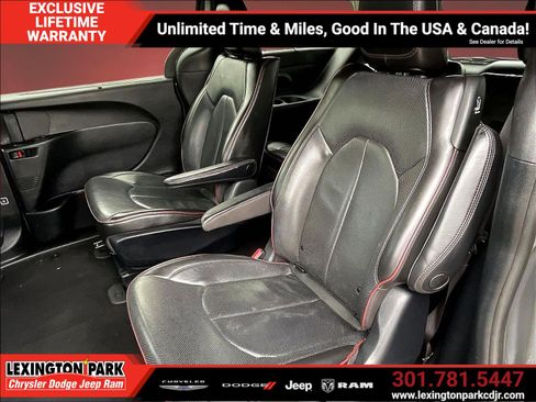 Used 2020 Chrysler Pacifica Limited FWD image 21